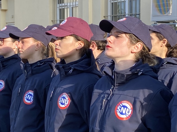 Léonie 1 - Léonie 2 Léonie 1 - Léonie 2