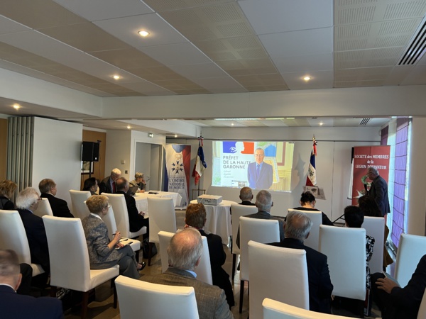 4 avril 2023 - Toulouse - Rencontre des présidents d'Occitanie de l'ANMONM et de la SMLH chez Airbus. 4 avril 2023 - Toulouse - Rencontre des présidents d'Occitanie de l'ANMONM et de la SMLH chez Airbus.