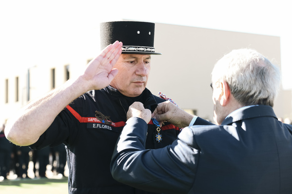Lundi 3 février 2025 - Gignac - Remise de l'insigne d'officier de l'ordre national du Mérite au contrôleur-général Éric FLORES Lundi 3 février 2025 - Gignac - Remise de l'insigne d'officier de l'ordre national du Mérite au contrôleur-général Éric FLORES
