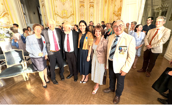 Dr Marie-France JOURDAN - Alex BEDES - André ROSSINOT - Stéphanie BOURION BEDES - Martine BEDES - Yvan MARCOU Dr Marie-France JOURDAN - Alex BEDES - André ROSSINOT - Stéphanie BOURION BEDES - Martine BEDES - Yvan MARCOU