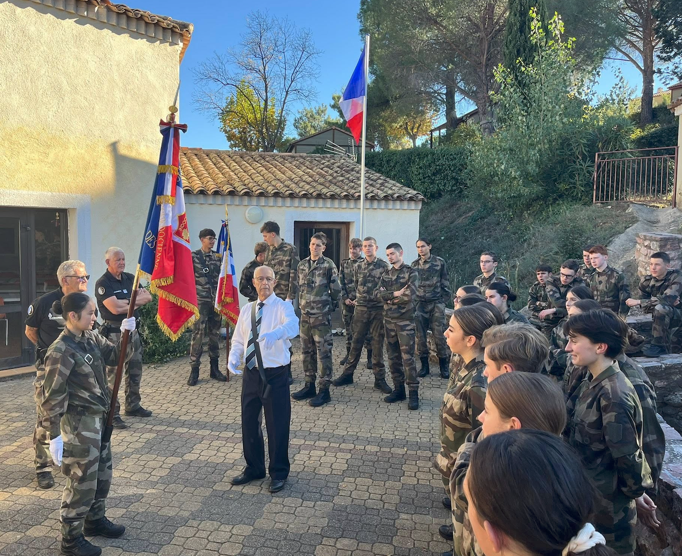 Vendredi 31 octobre 2025 - Caserne Lepic - Cérémonie de fin de stage de cohésion de la 8° promotion des Cadets de la Gendarmerie