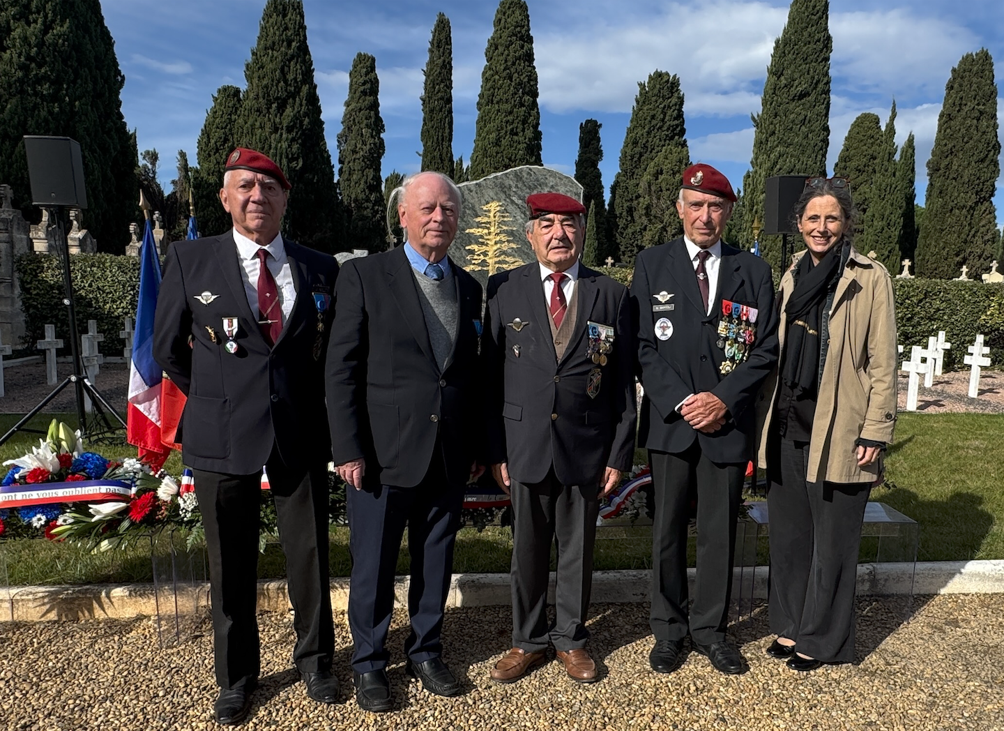 De G à D: Jacky HUILLET - Maurice ANDRÉ - Yvan MARCOU - Georges BARTOLI - Mme MÉNARD